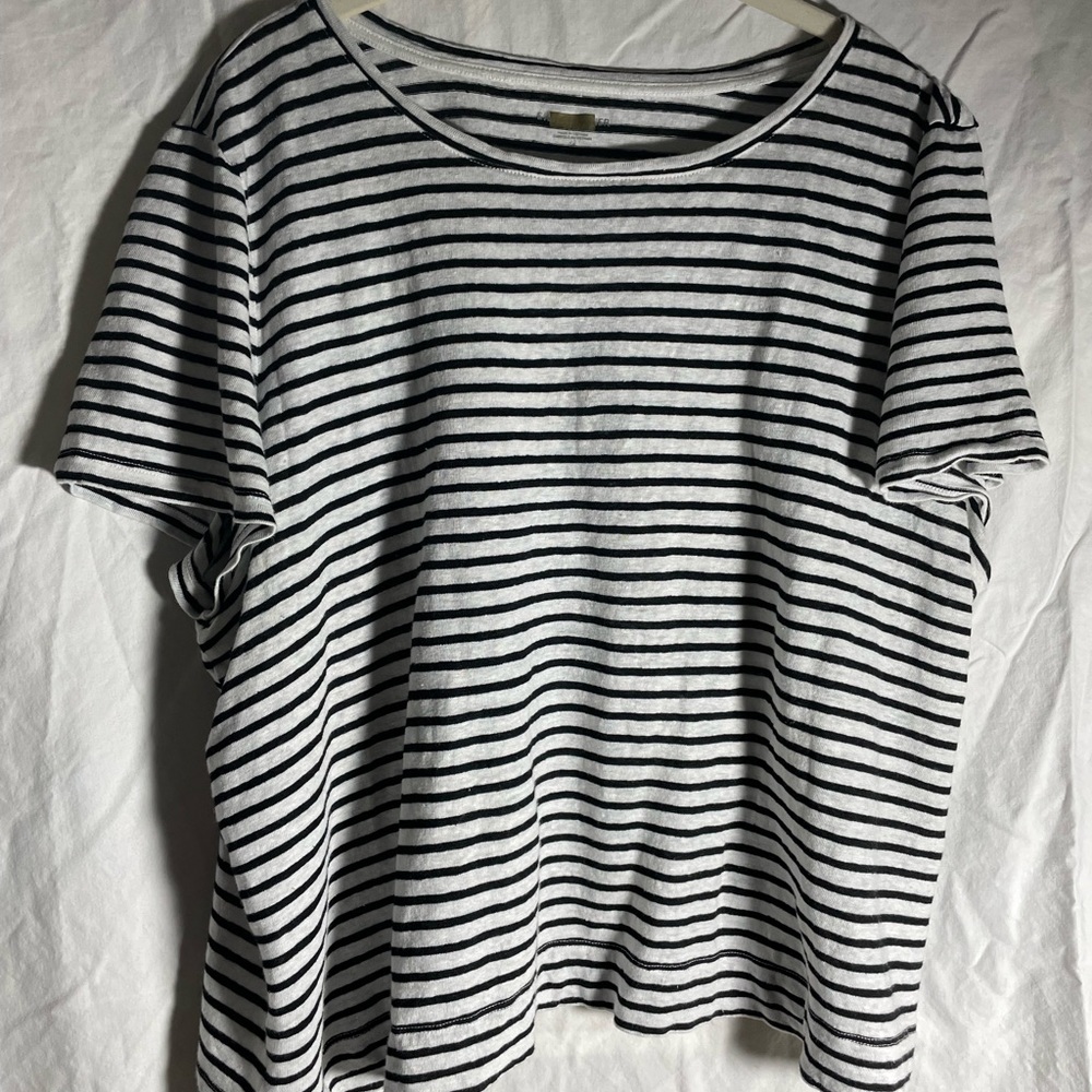 Eileen Fisher boxy linen knit tee